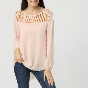 Blusa con detalles calados