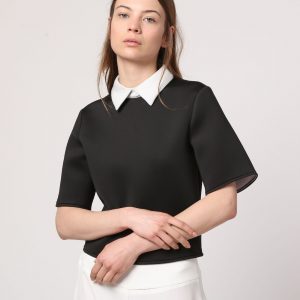 Blusa con cuello en contraste