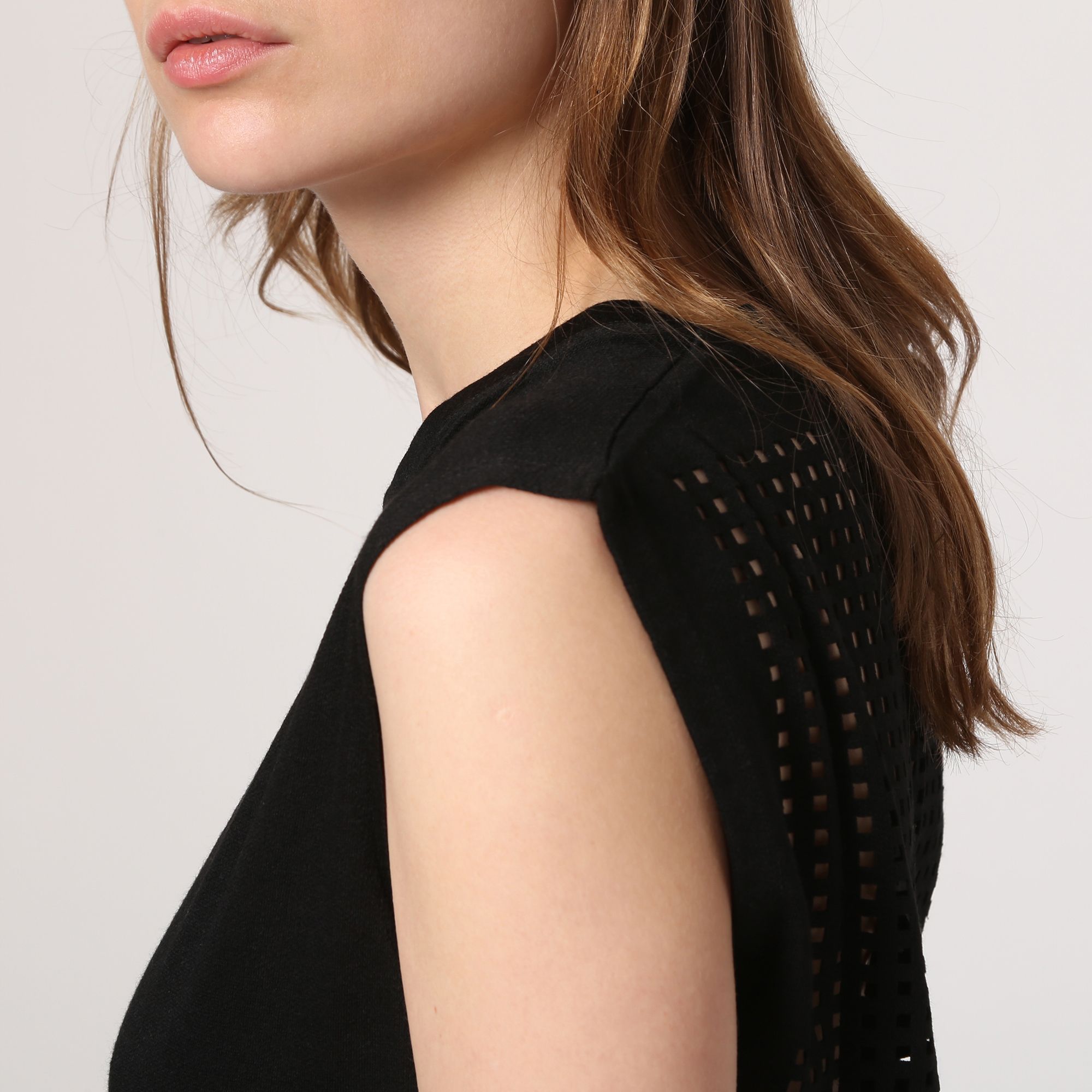 Blusa con espalda calada