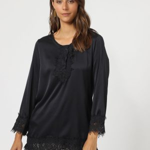 Blusa con encaje