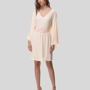 Vestido con cinturón