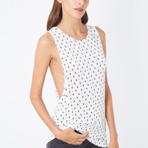 Camiseta fluida mujer , con cuello redondo, tirantes anchos y espalda nadadora