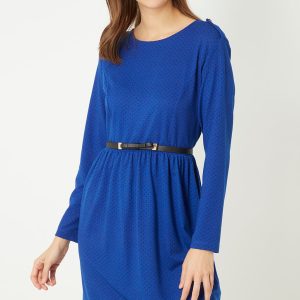 Vestido con cinturón
