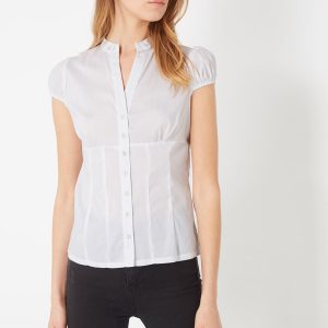Blusa entallada de manga corta