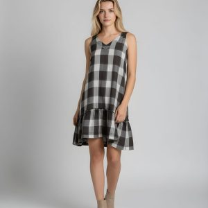 Vestido de cuadros con volante