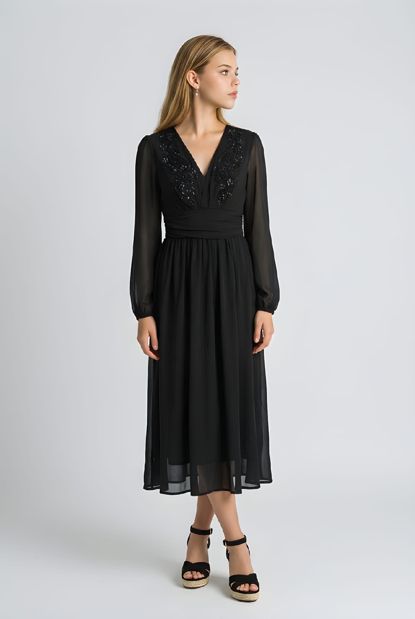 Vestido con pedrería