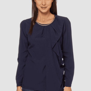 Blusa con detalle de collar
