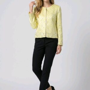 Chaqueta satinada con pedrería